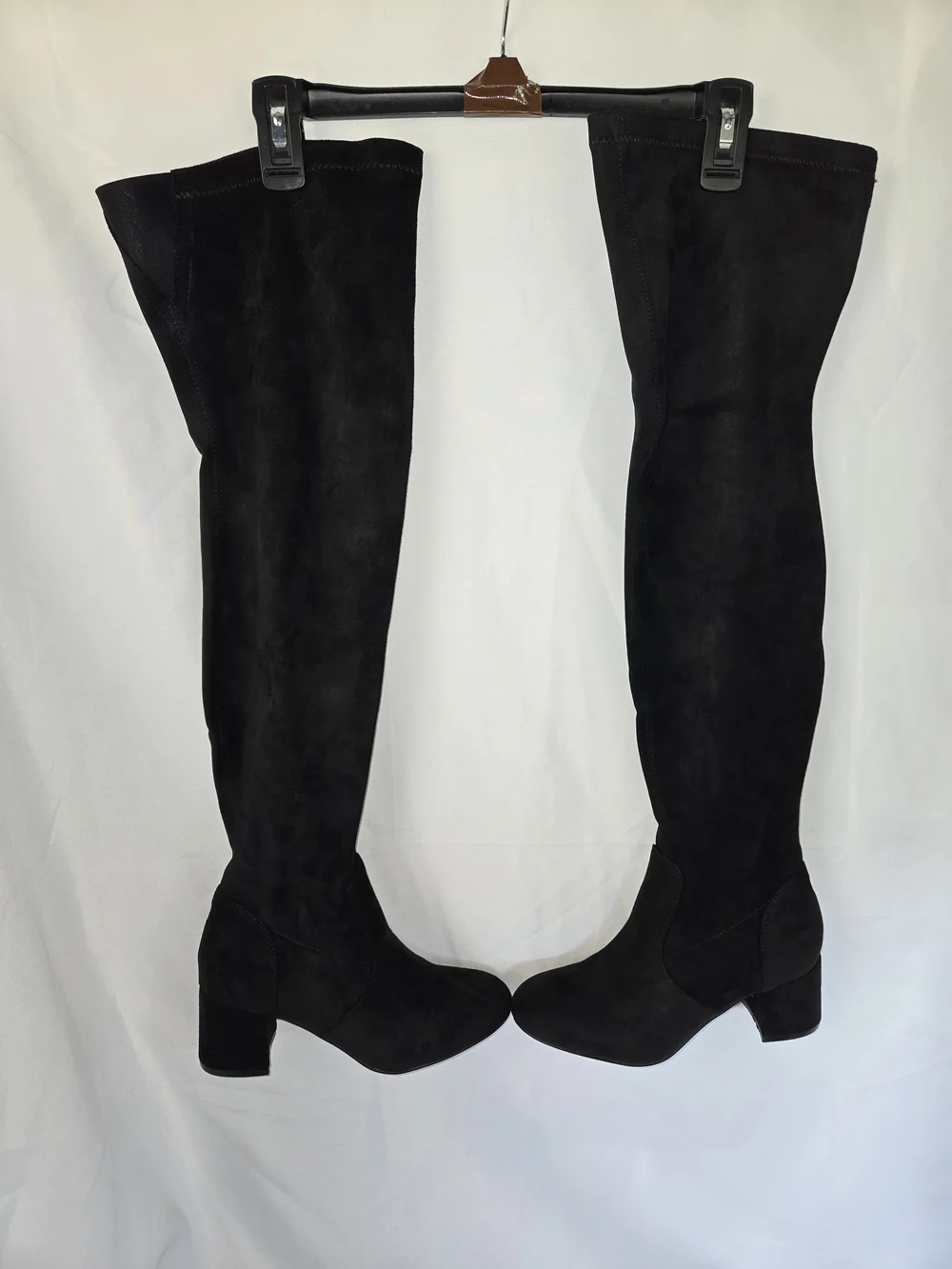 Shoe'N Tale Women's Black Suede Knee High Boots Zip Stretch Round Toe 6